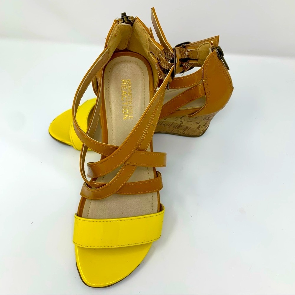 KENNETH COLE Reaction Yellow Wedges